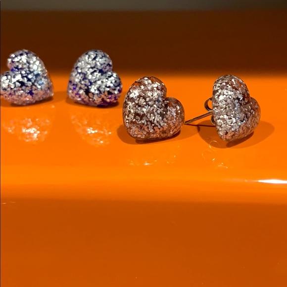 Silver Murano glass heart studs - Picture 2 of 5